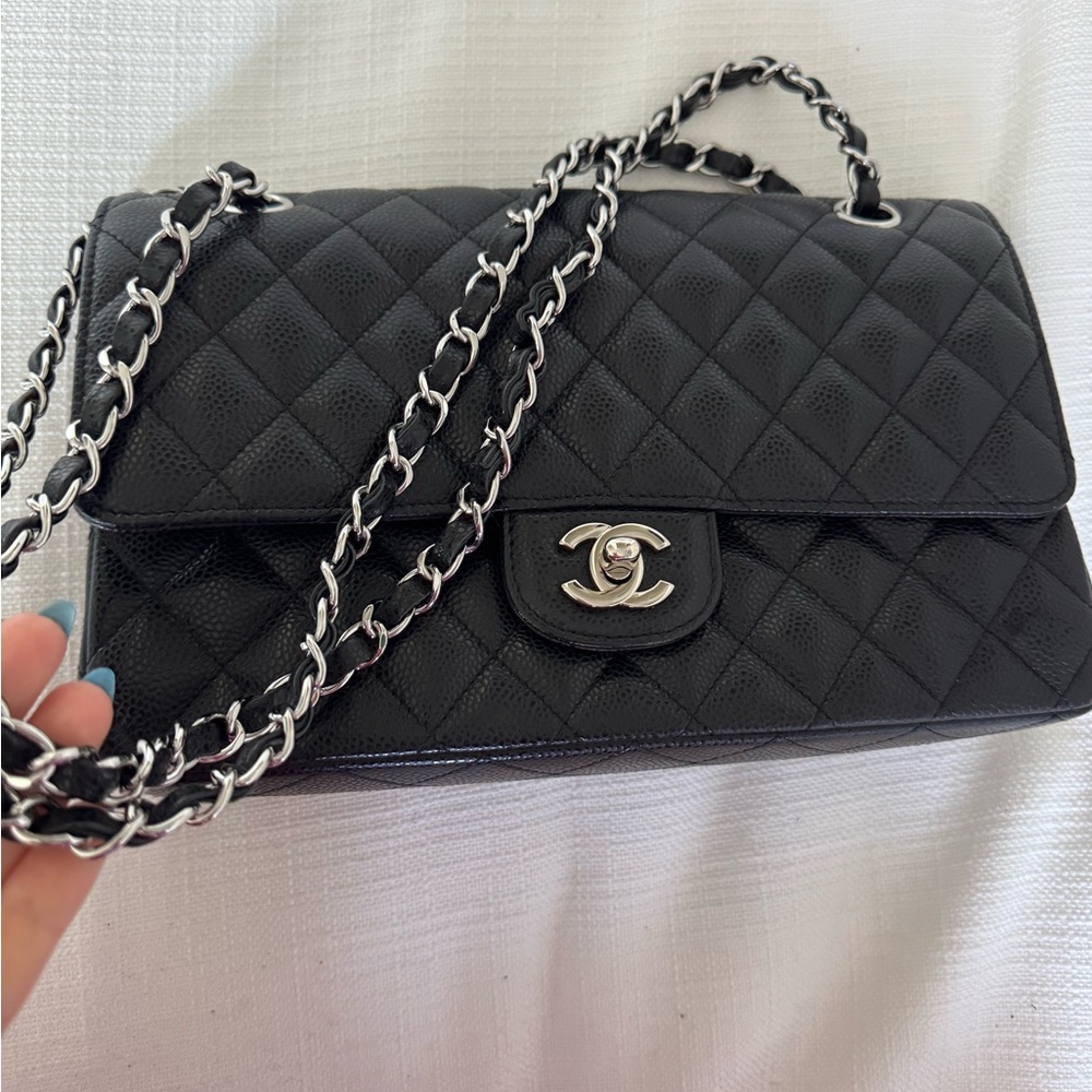 Chanel Caviar Black Silver Classic Medium Flap purse bag